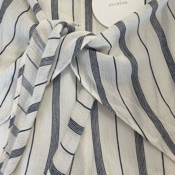 En Crème women’s . Stripped front tie wrap white and blue Skort . 100% Rayon S - Picture 5 of 7